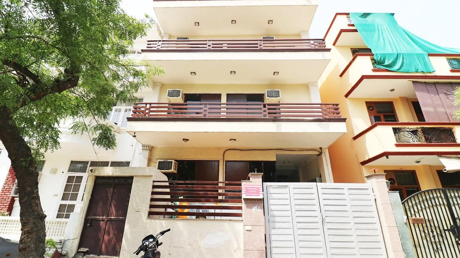 ***  Hotel O Grand Casa Gurgaon India