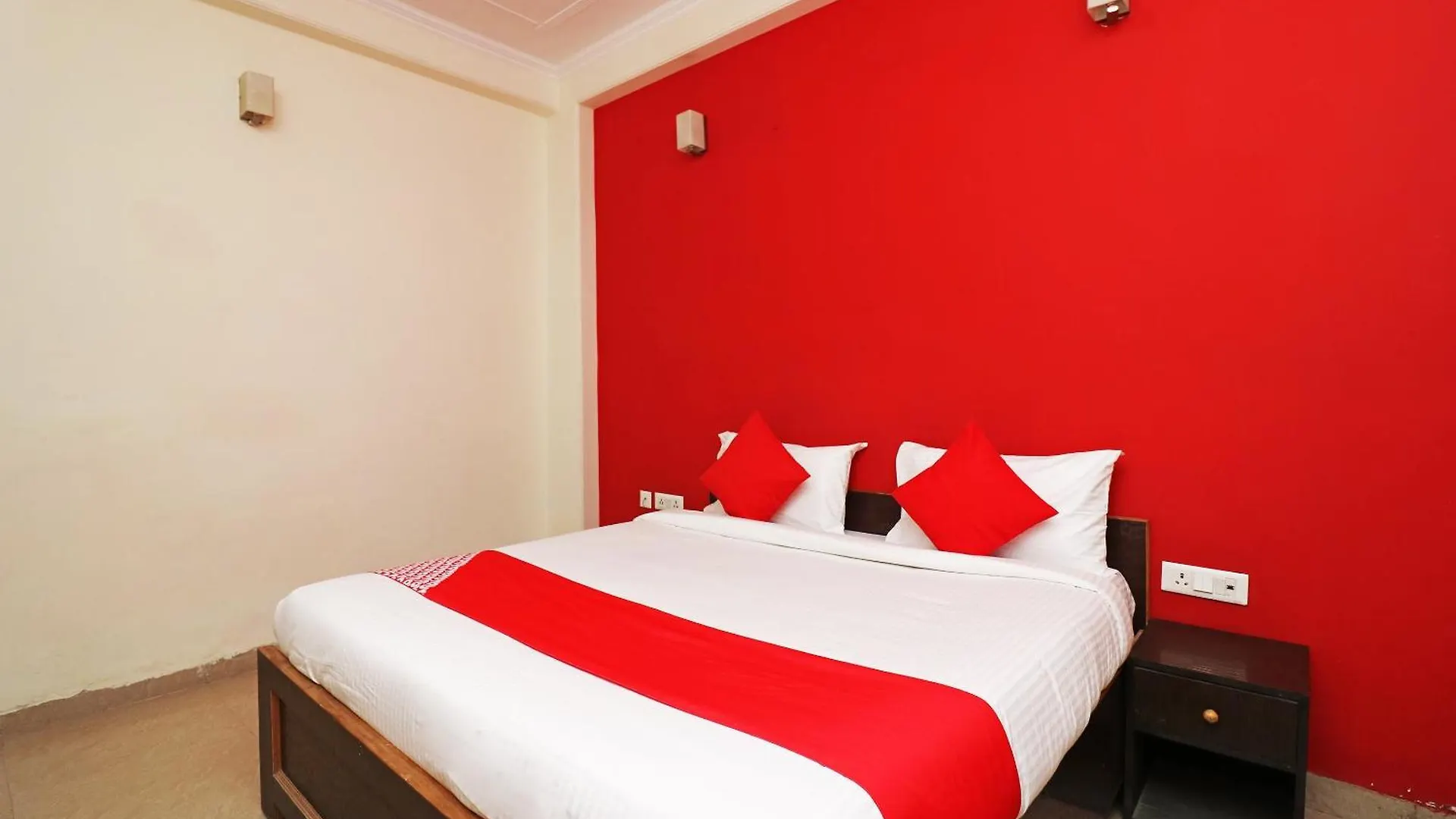 Hotel O Grand Casa Gurgaon